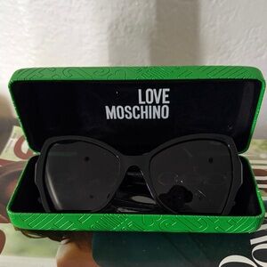 Love Moschino Elegant Black Sunglasses